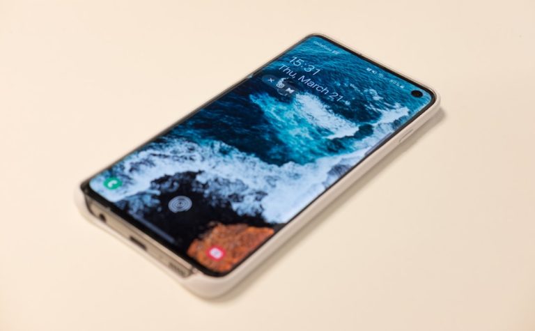 DIY Tech Gadgets: Transforming Your Smartphone into a Productivity Powerhouse